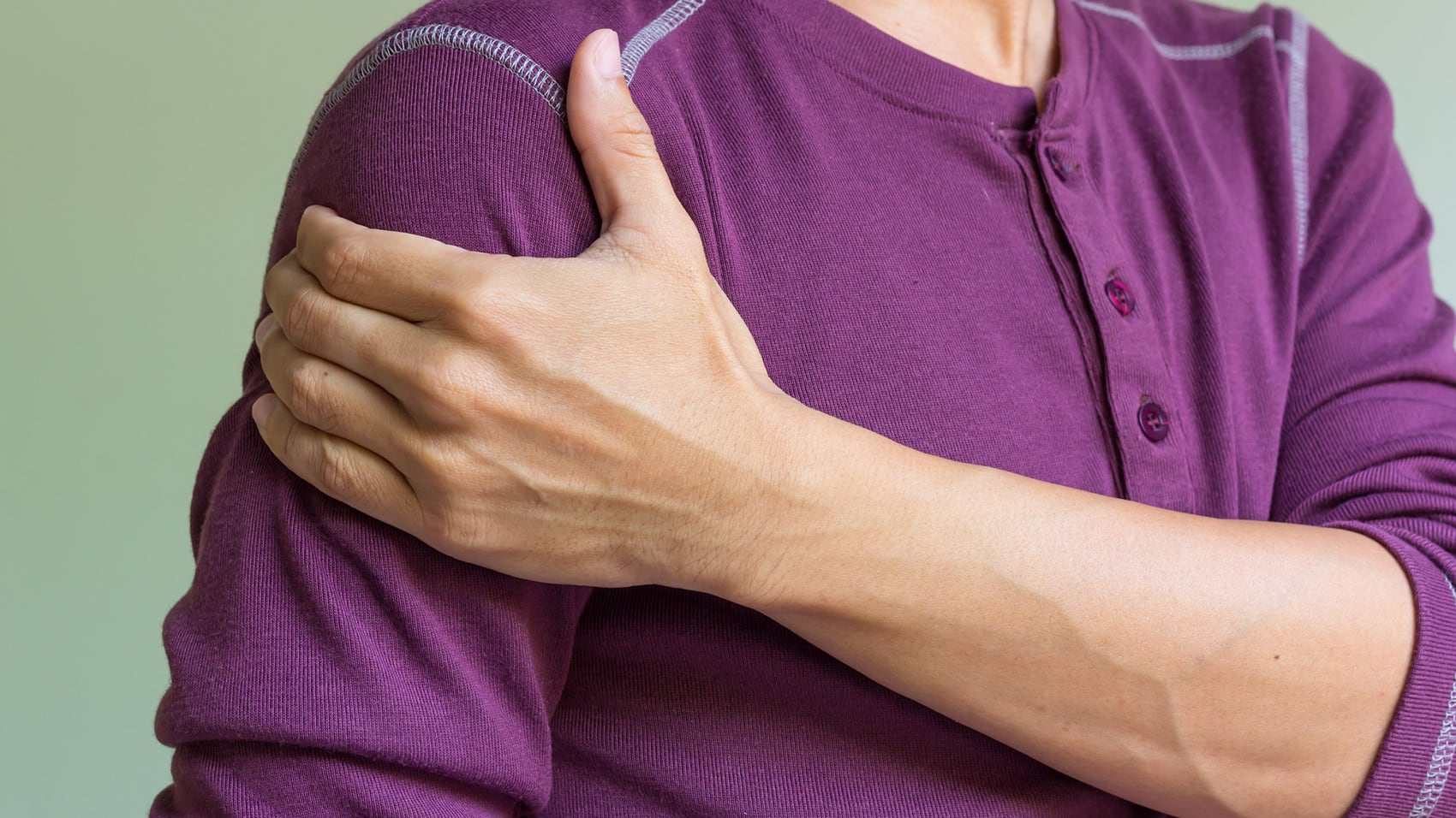 El dolor de hombro derecho prevalece por varios síntomas como el síndrome del desfiladero torácico.