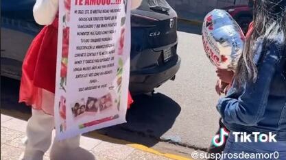 Da regalo a su novio y se hace viral