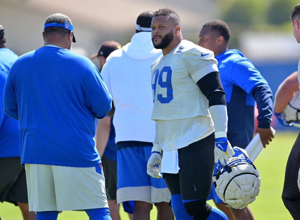 Aaron Donald de los Rams