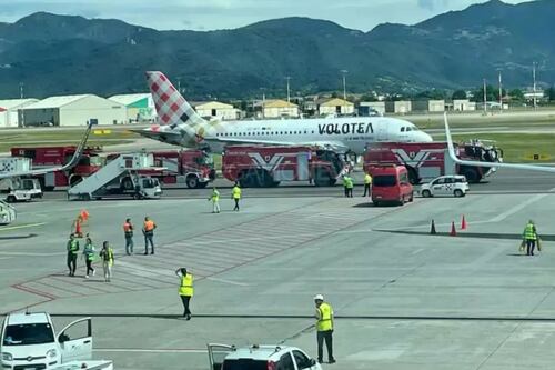 Muere un hombre en el aeropuerto en Italia tras ser succionado por el motor de un avión