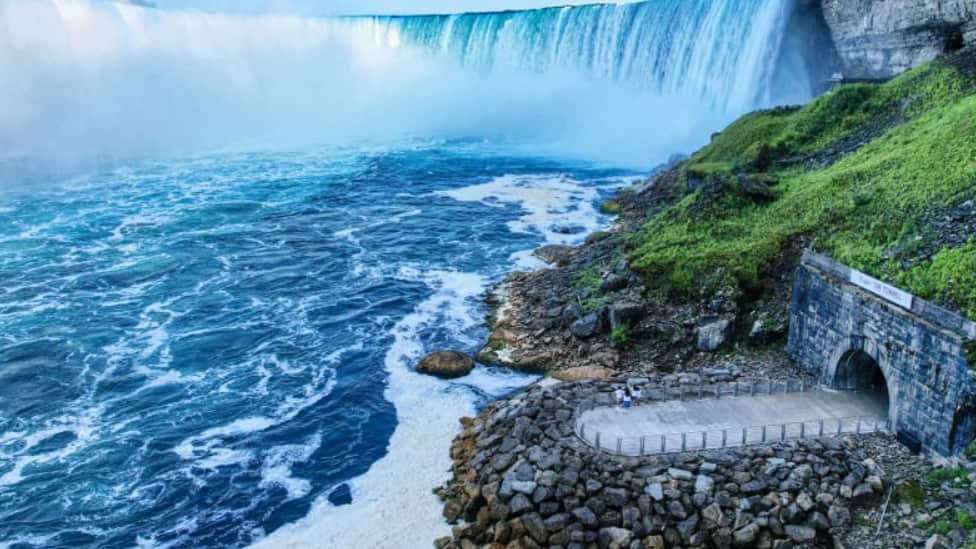 Desde el 1 de julio del 2022 se puede visitar el impresionante tunel dentro de las Cataratas del Niágara