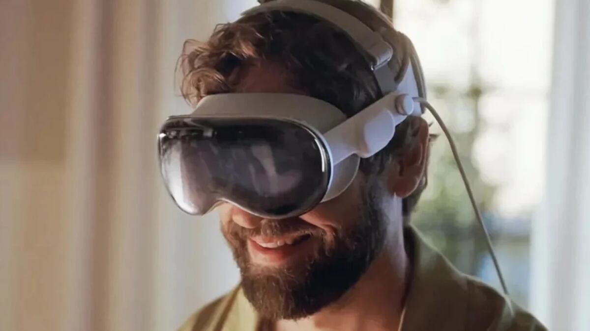 Netflix no contará con una aplicación especial dedicada para el casco de Realidad Mixta Apple Vision Pro. ¿Qué implica esto para el dispositivo?