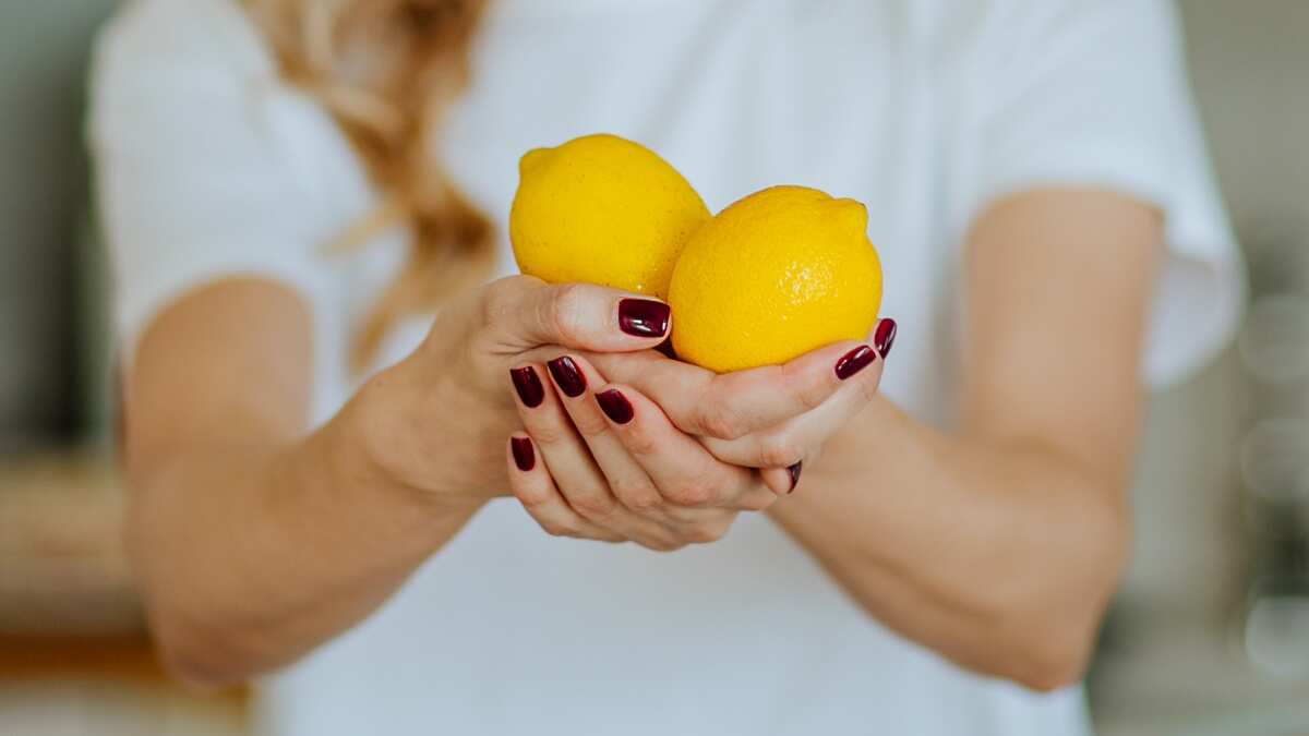 Tanto el limón como la mente funcionan para la desaparición de los parásitos intestinales en el ser humano.