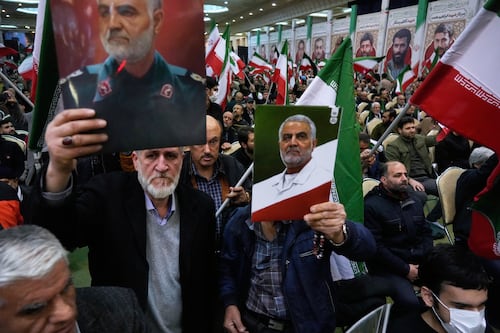 ¿Cómo se convirtió la Guardia Revolucionaria de Irán en una fuerza poderosa en la teocracia?