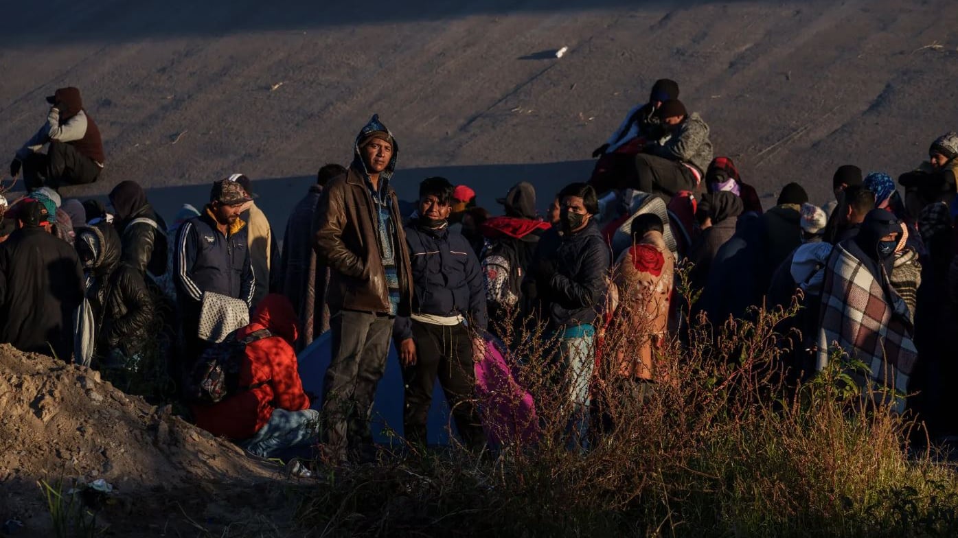 Cruce masivo de migrantes nicaraguenses | Foto: Paul Ratje para The New York Times