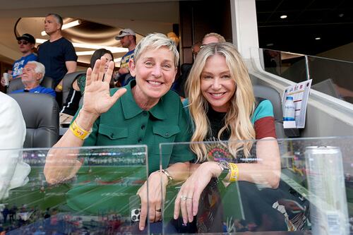 Ellen DeGeneres cambia de look luego de mudarse a Inglaterra junto a su esposa