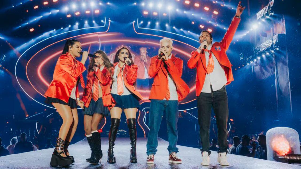 La cantante no continuará en la gira "Soy Rebelde Tour"