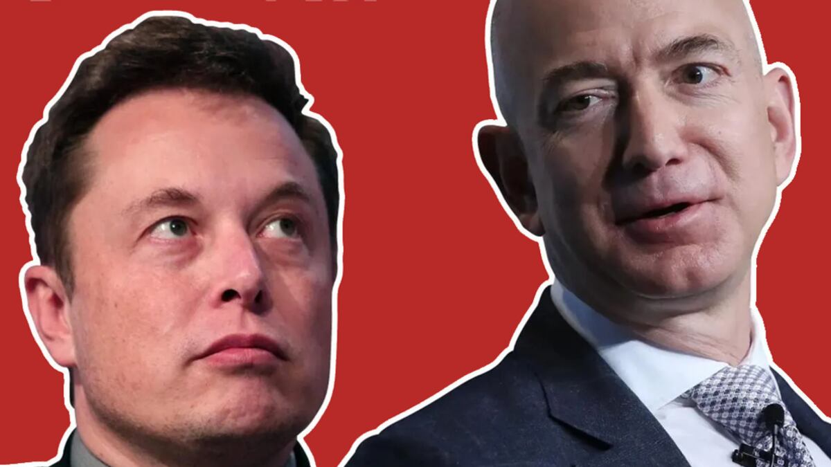 Elon Musk critica a Jeff Bezos y lo manda a Plutón