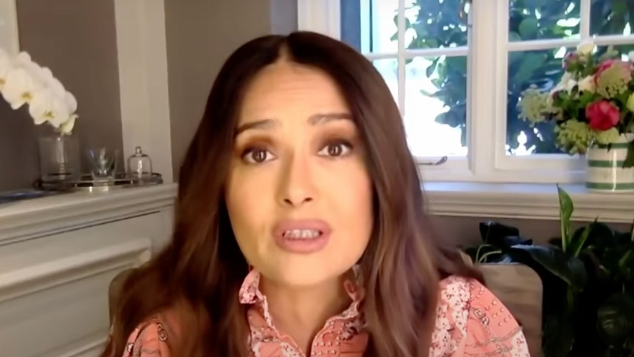 Salma Hayek revela la discriminación que sufrió en Hollywood; así ha sido su carrera