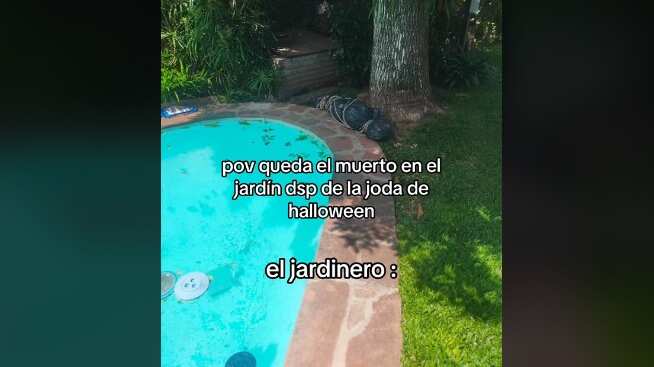 El supuesto cadáver estaba a un lado de la piscina