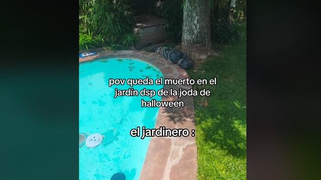 El supuesto cadáver estaba a un lado de la piscina