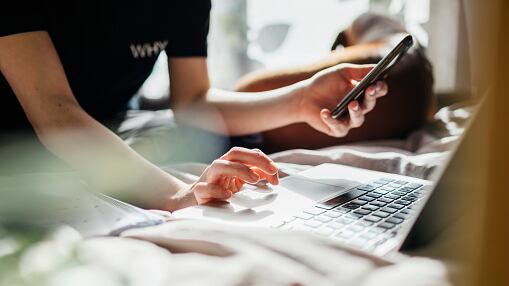 Adolescentes y redes sociales: ¿una bomba de tiempo para la salud mental?