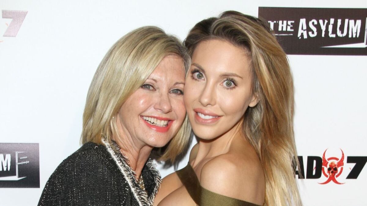 Olivia Newton-John y su hija Chloe Lattanzi