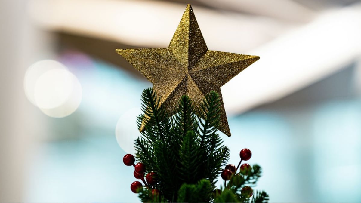 La estrella en la punta del árbol de Navidad tiene un importante significado