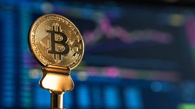 Un bitcoin vale por lo menos 20 mil dólares