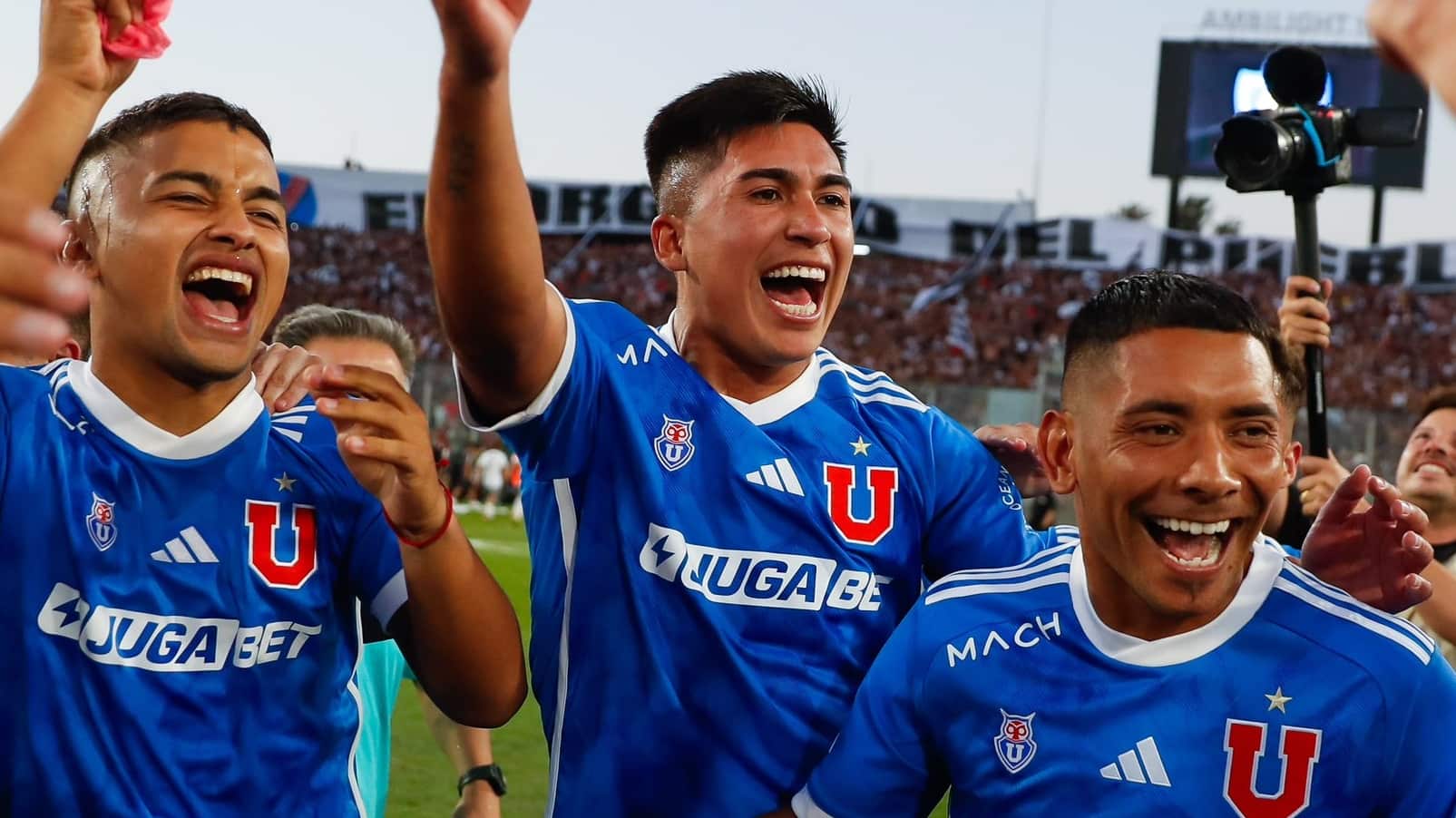 Cecilia Pérez y Michael Clark reclamaron por la decisión de reducir el aforo a los partidos de la U en el Estadio Nacional.