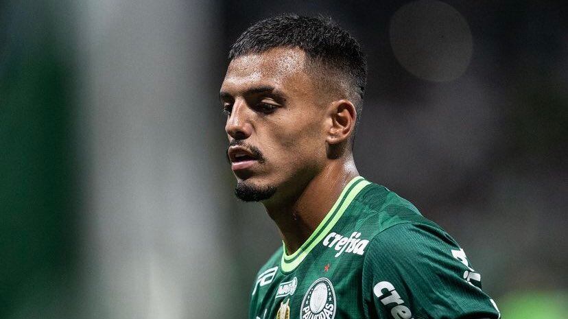 El brasileño quiso imitar a CR7.