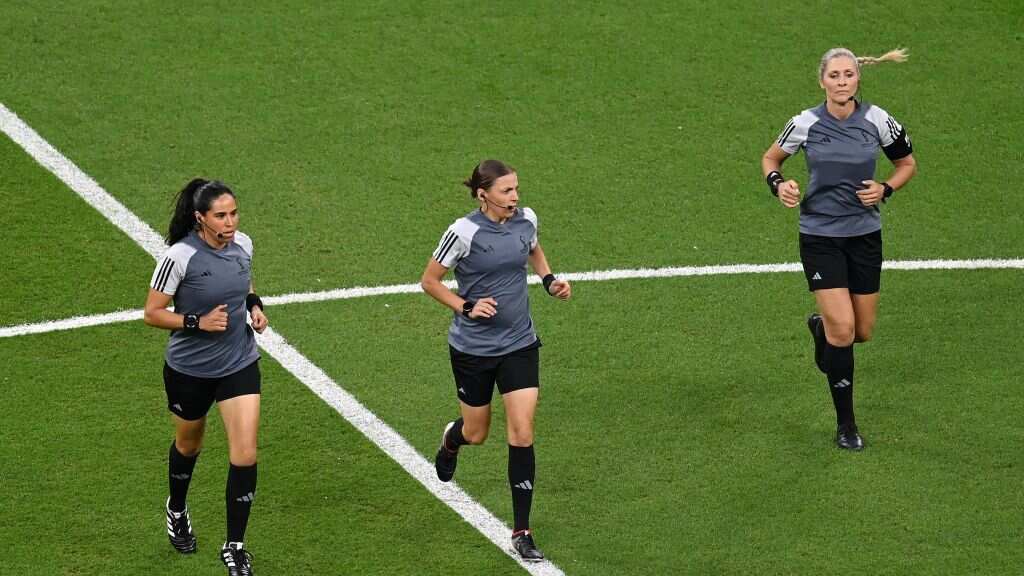 Las tripleta femenina dirigió el Alemania vs. Costa Rica.