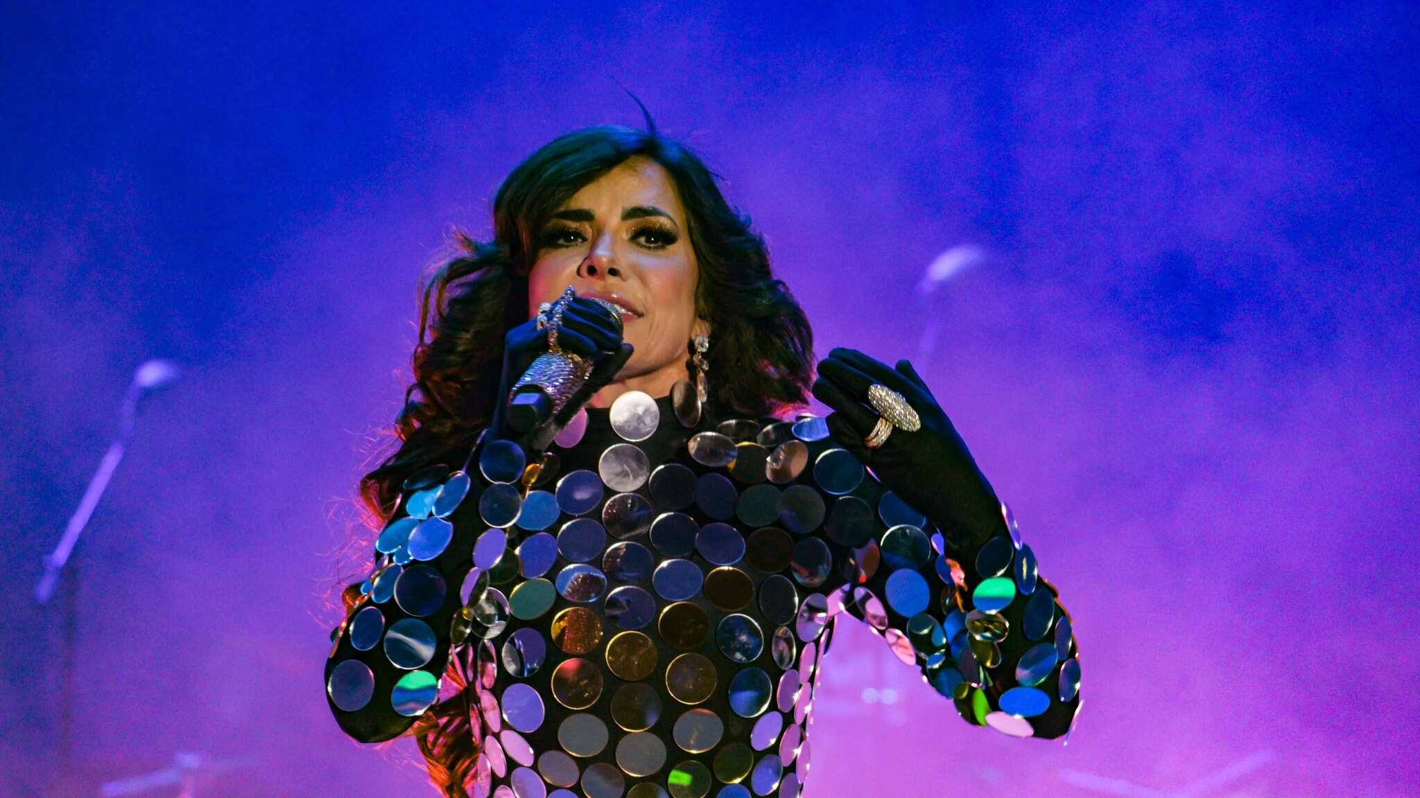 La cantante envío mensajes durante sus presentaciones.