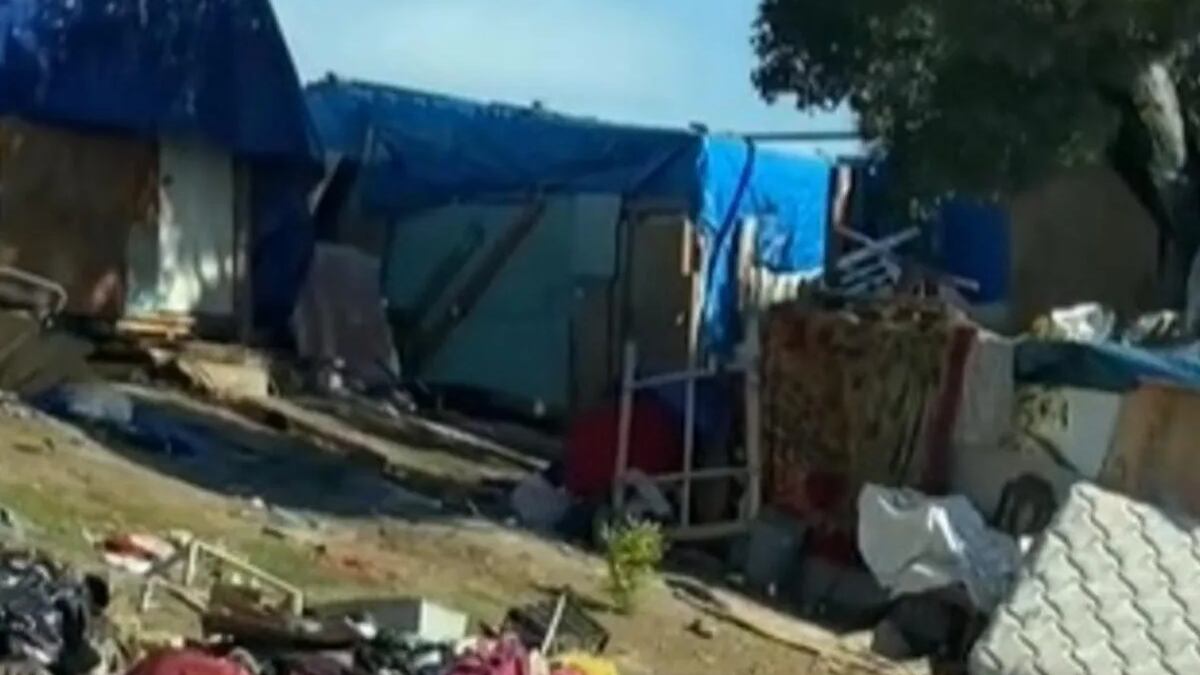 La pobreza en California se muestra en el video.