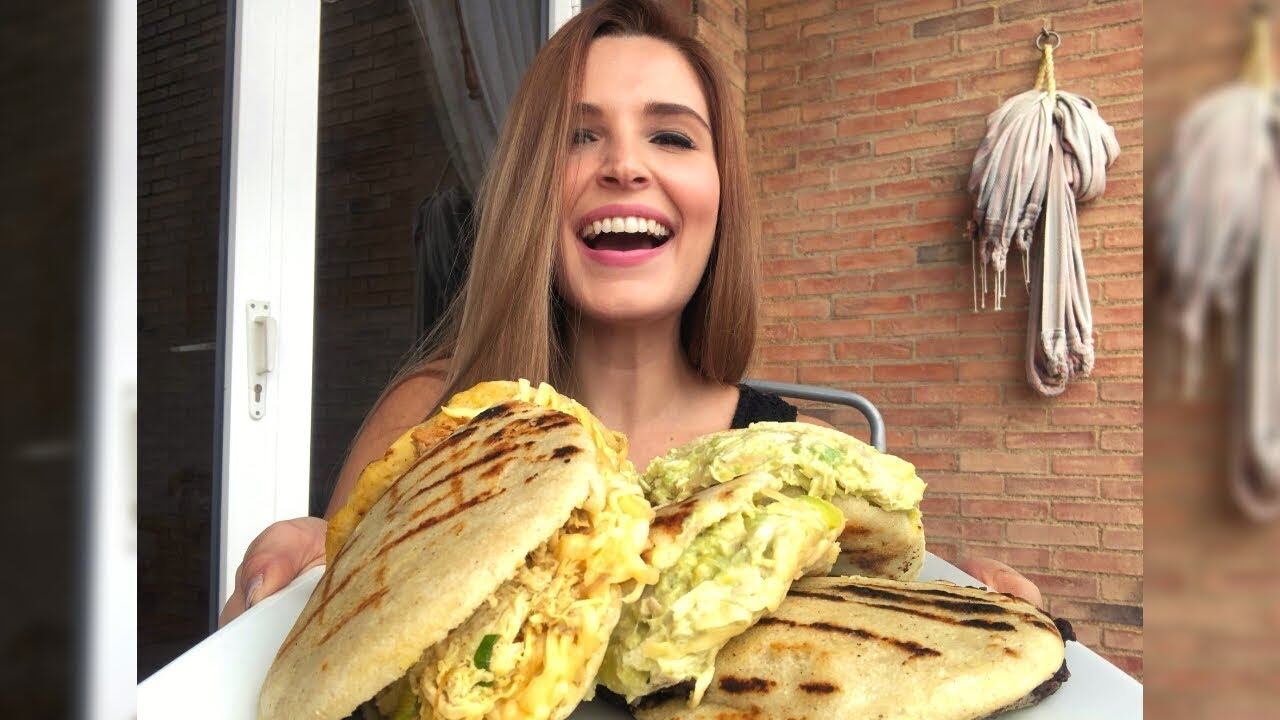 En el mes de la Herencia Hispana, muchas personas prueban comida de diversos países.