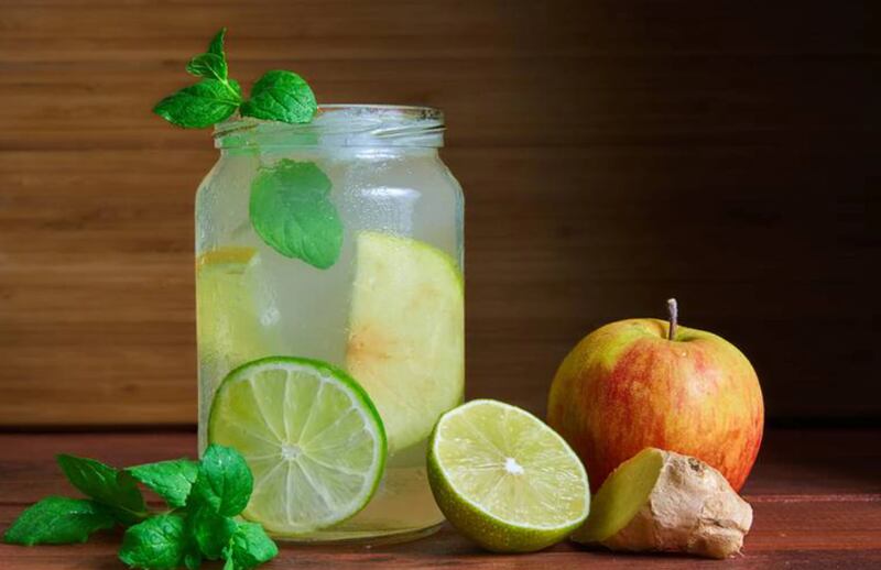 Esta es la receta del jugo natural de limón y jengibre que te va a ayudar contra la hipertensión