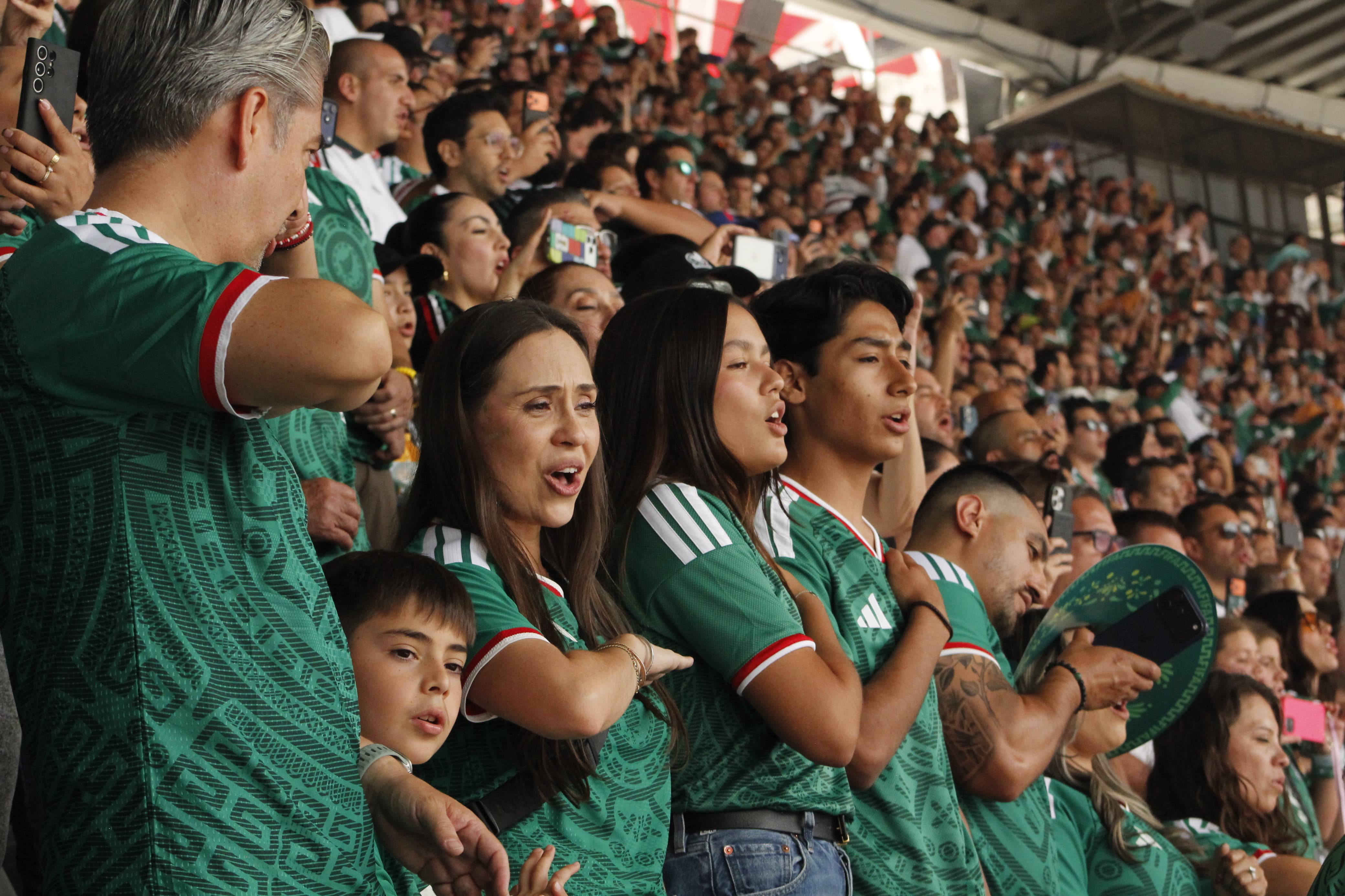 El Himno Nacional en la inauguración de la fiesta mundialista