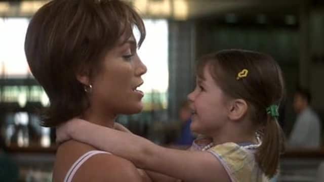 La película es protagonizada por Tessa Allen y Jennifer López