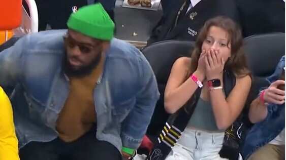 Una niña es viral por su reacción al ver de cerca a LeBron James