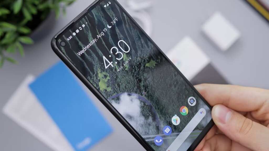 Las personas se vuelven autómatas con los aparatos electrónicos