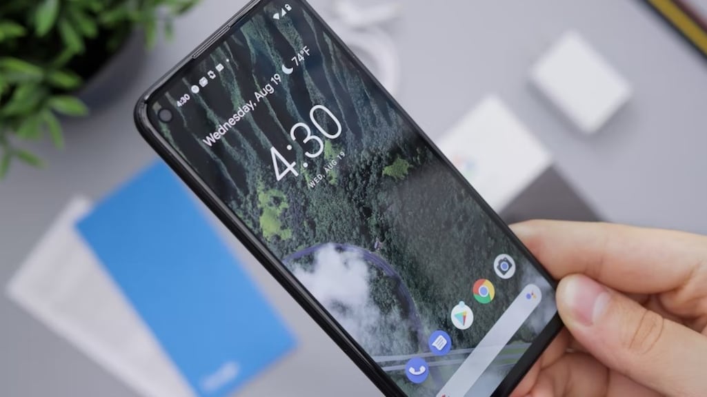 Las personas se vuelven autómatas con los aparatos electrónicos