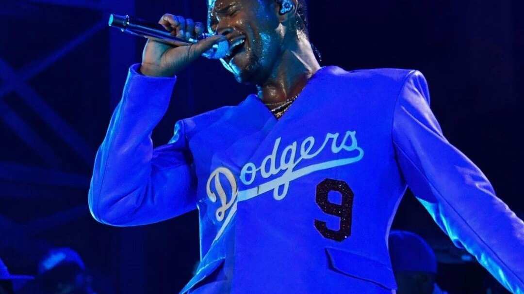 El cantante de 44 años tendrá el gran momento de su carrera en el Super Bowl. / @usher