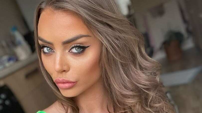 Beth Cowan, la maestra que dejó las aulas por OnlyFans.