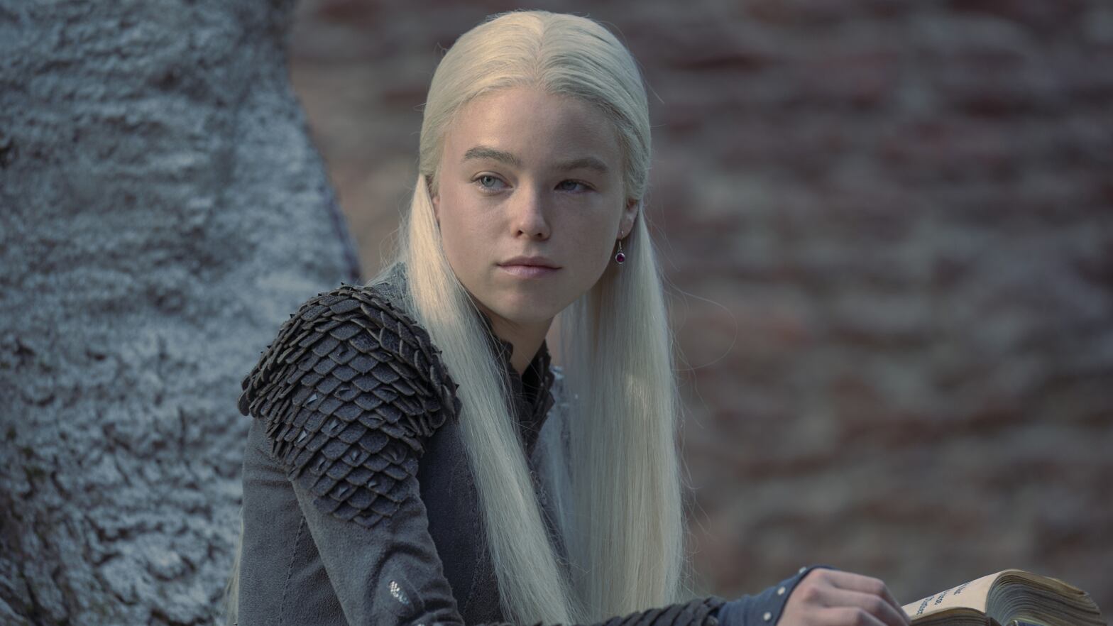 Em 'A Casa do Dragão', Viserys ainda tem a espada, mas é pouco provável que o vejamos usá-la.