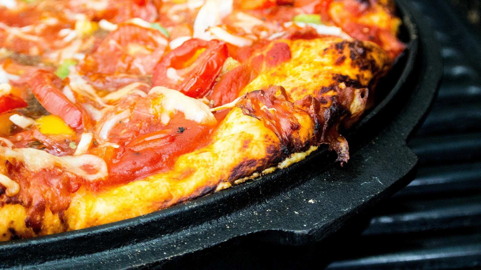 Mulher enviada nudes a contato salvo como pizzaria