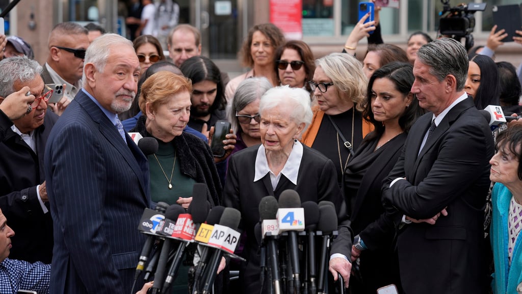 Joan Andersen VanderMolen