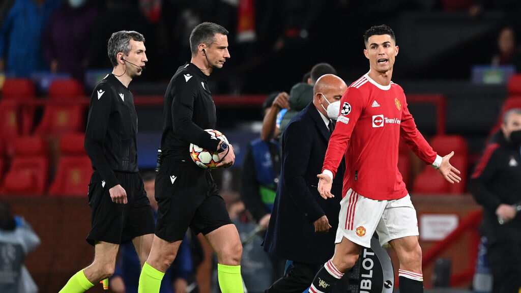 El portugués recibió la sanción por los hechos ocurridos el pasado 14 de abril al término del juego contra Everton.
