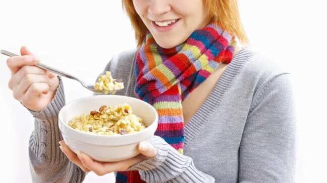 La dieta mediterránea incluye cereales integrales.