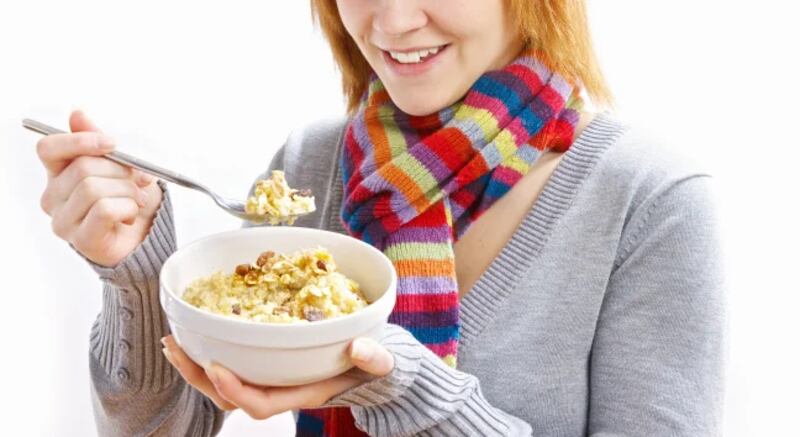 La dieta mediterránea incluye cereales integrales.