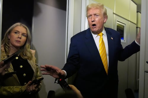 Trump anuncia “pausa permanente” a la migración desde países del Tercer Mundo tras tiroteo en Washington D.C.