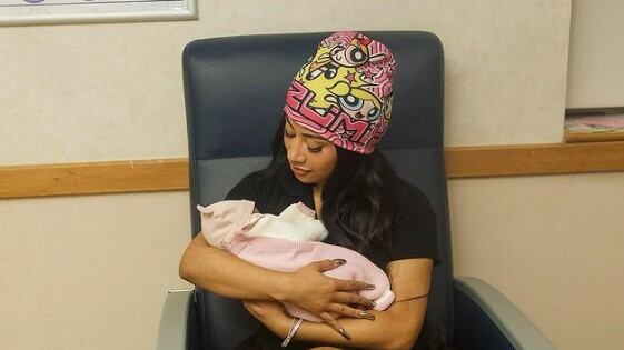 Cardi B con su tercera hija