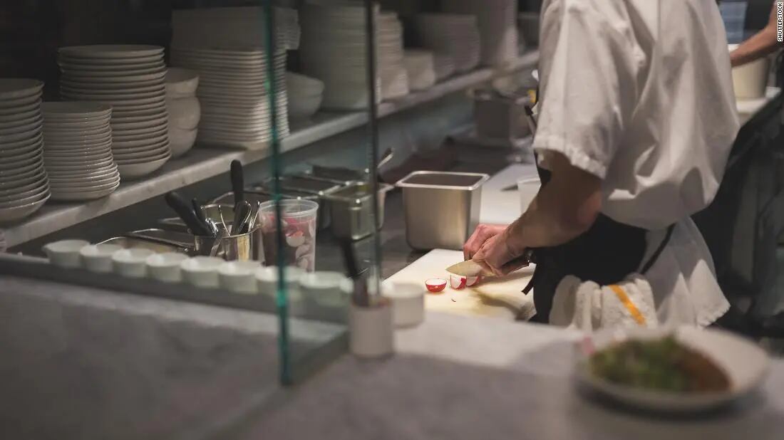 El área de restaurante es la favorita de la comunidad latina para trabajar de acuerdo con Prospera.