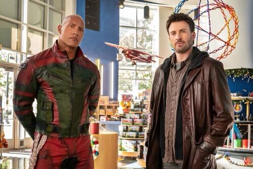 Acusan a Dwayne Johnson de tener actitudes pocos profesionales durante las grabaciones de ‘Red One’