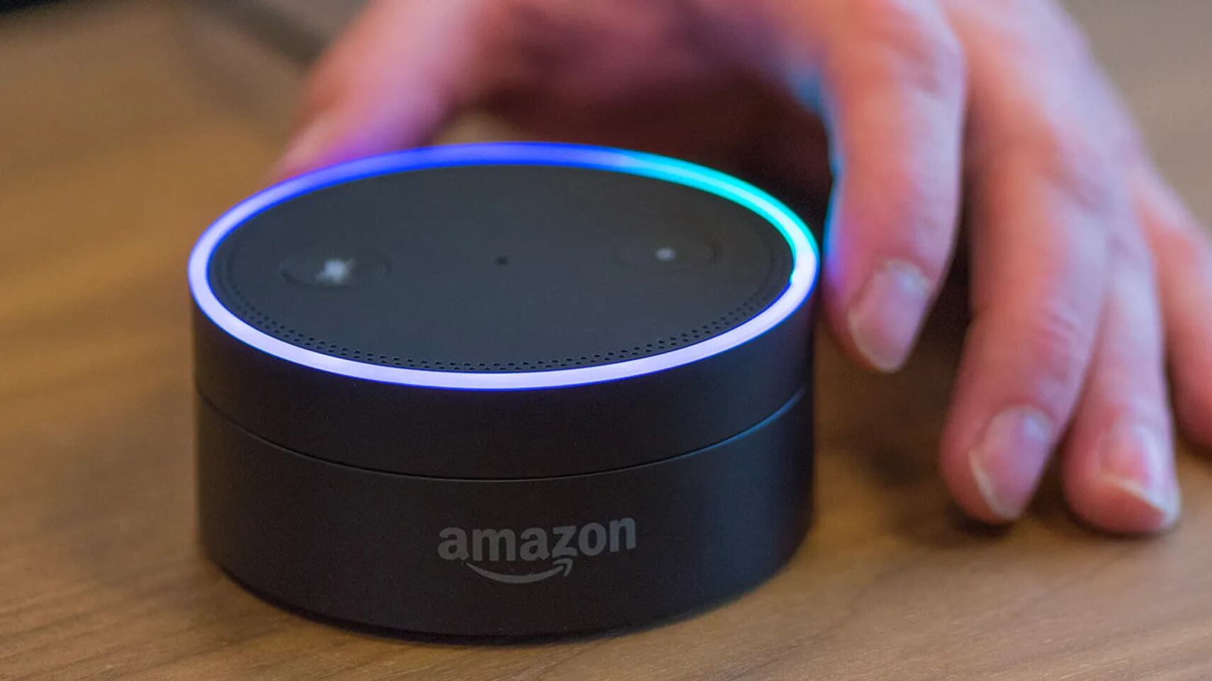 El asistente de Amazon, Alexa, nació en el mismo tiempo que la niña de seis años.