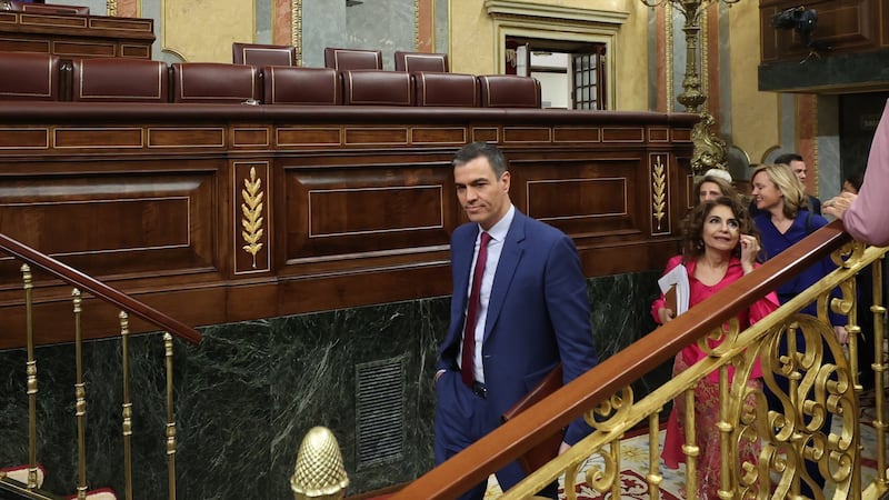 Pedro Sánchez continuará al frente del gobierno de España y pide a la “mayoría social” que se “movilice”