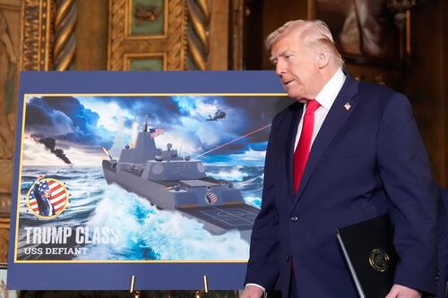 Presidente de Estados Unidos anuncia planes para un nuevo buque de la armada denominado “clase Trump”