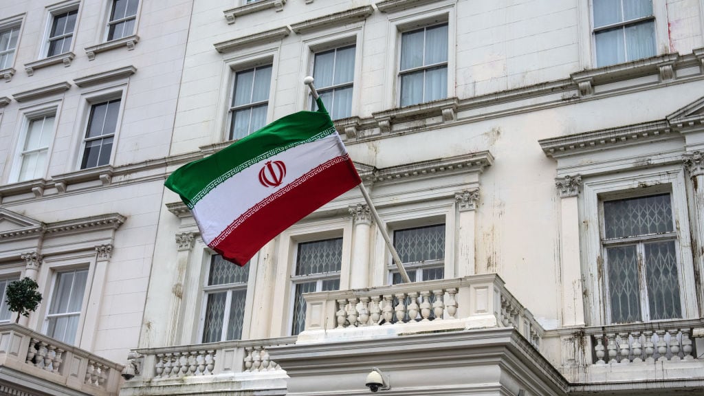 Irán rechaza “amenazas” EU y pide que “piense más sobre las consecuencias” de una guerra
