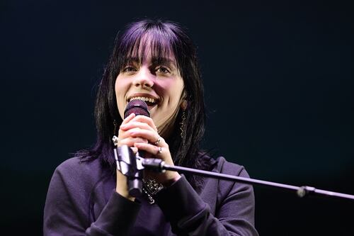 Billie Eilish fue agredida en pleno concierto: así fue el momento