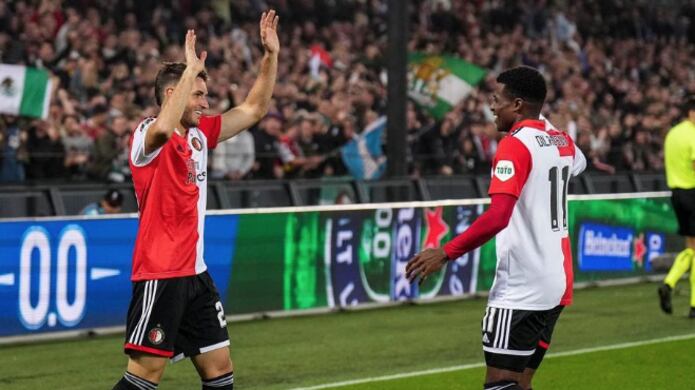 Santiago Giménez y Javairo Dilrosun