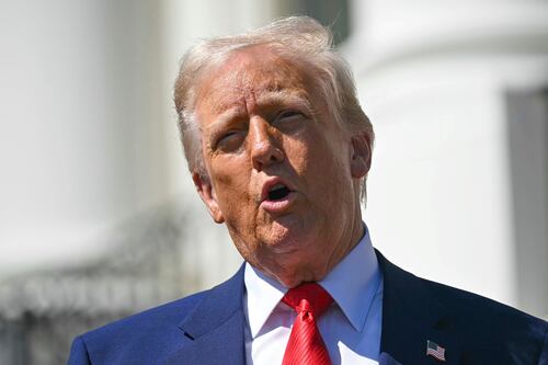 Trump eliminates restrictions on water pressure: “I like to take a good shower, take care of my beautiful hair”